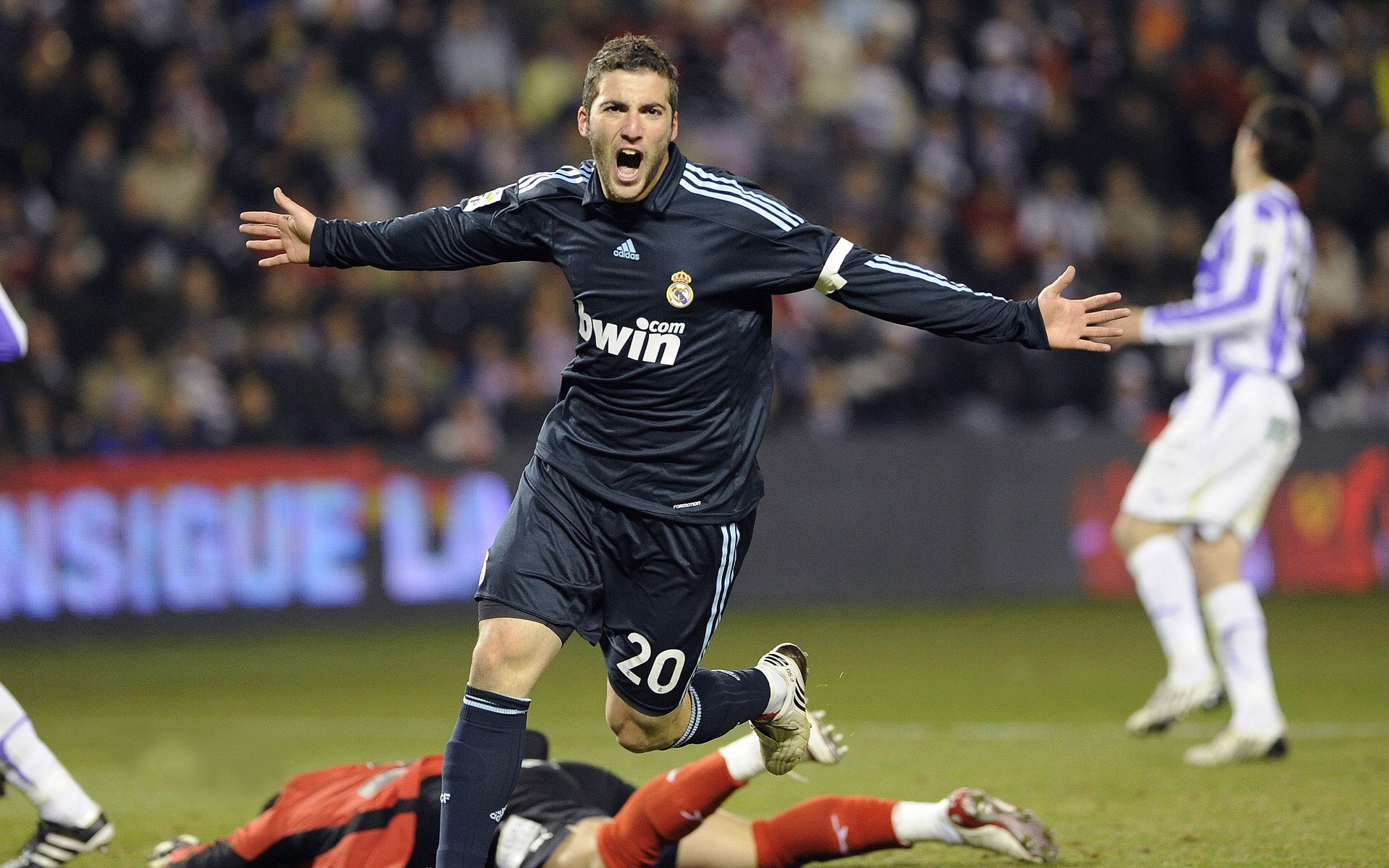 “惊世漂移,美到窒息”——速度与美学的完美结合,世界顶级漂移大师的神操作